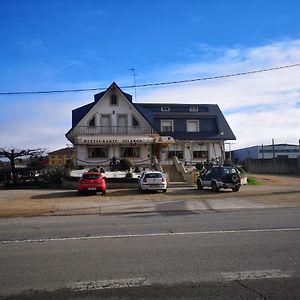PENSION - Restaurante VILABOA -wifi, aparcamiento propio-